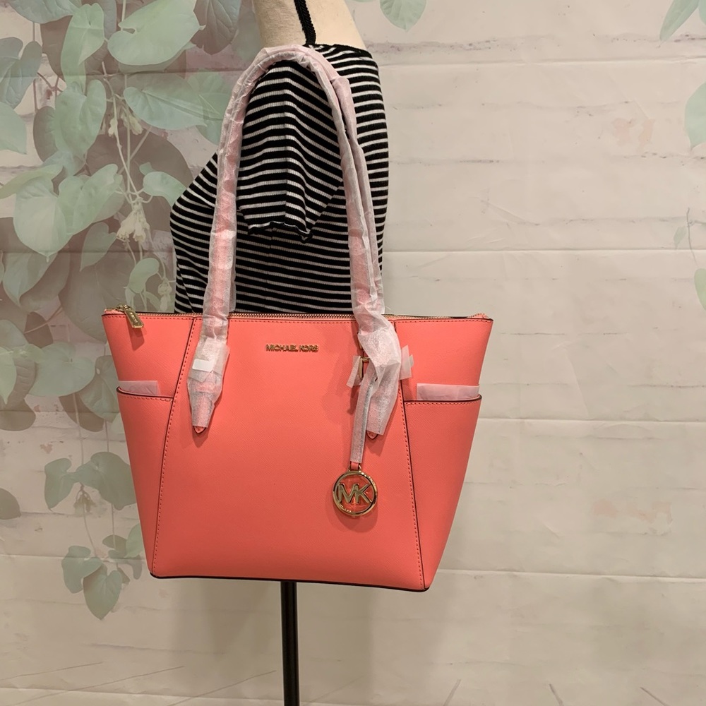 Michael Kors Charlotte Large Top Zip Tote - Picture 9 of 10